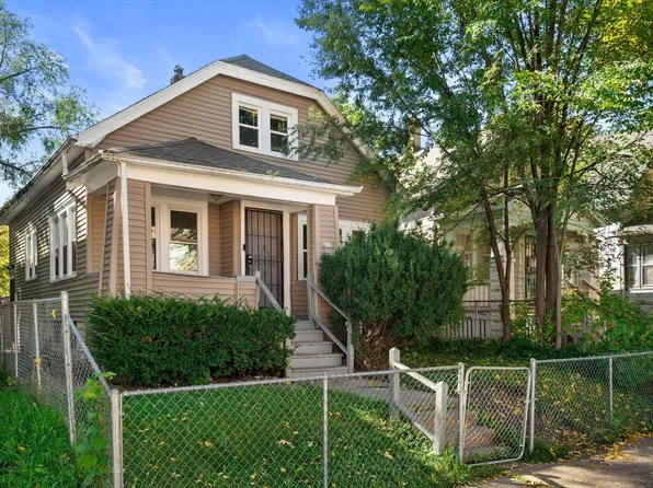 3215 W Auer AVENUE, Milwaukee, WI 53216