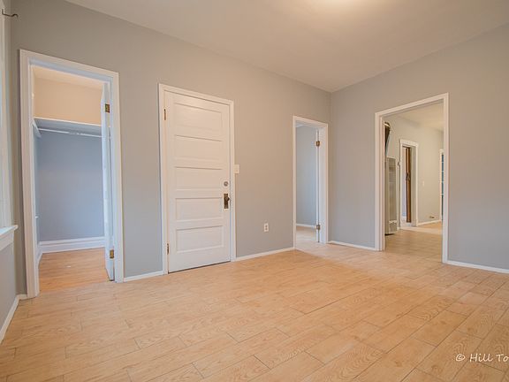 3rd image of 4617 S Washtenaw Ave #2