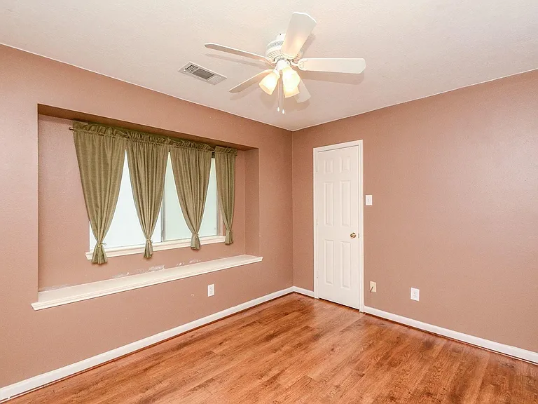 19715 Lindenfield Ct — Photo 25