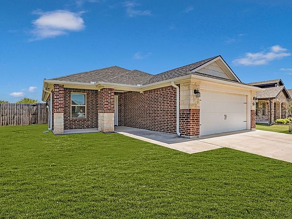 2nd image of 2209 Southridge Ln