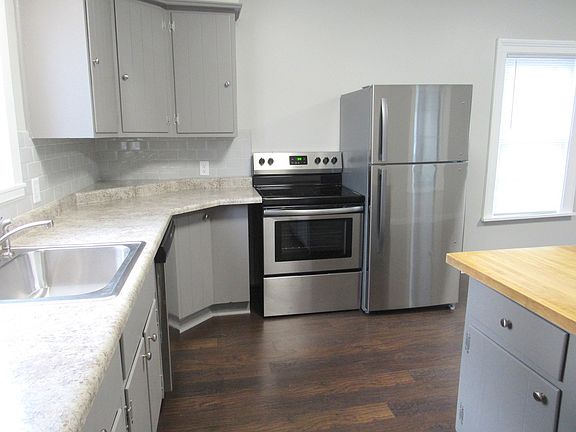 2nd image of 946 Washington St