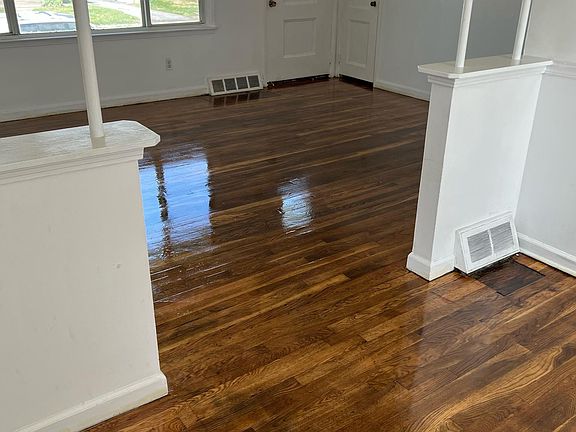 5th image of 210 Burkhart Ave