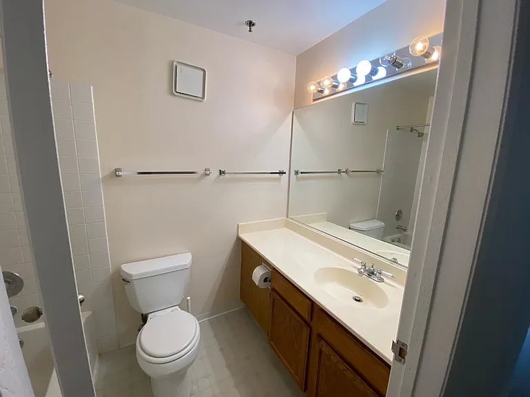 3265 Kirchoff Rd #215 — Photo 9