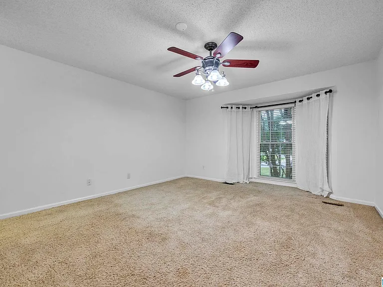 5501 Heath Row Dr — Photo 20