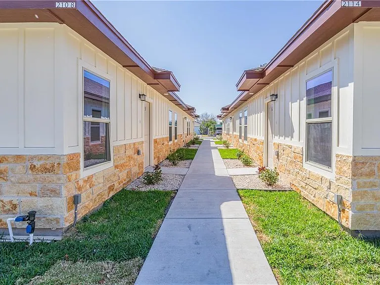 2114 Galveston Ave #2 — Photo 22