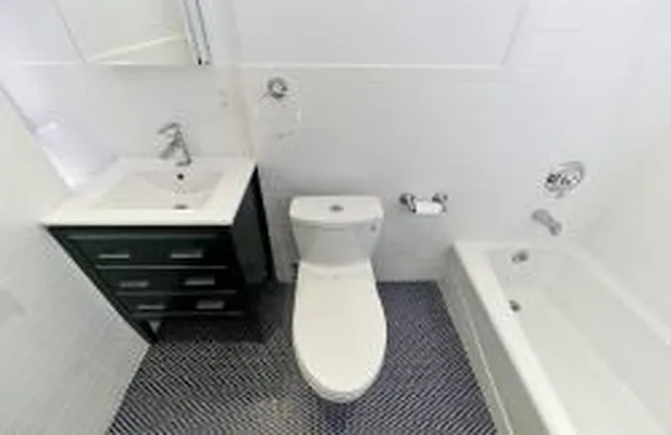 Rented by Icon Realty Management | media 11