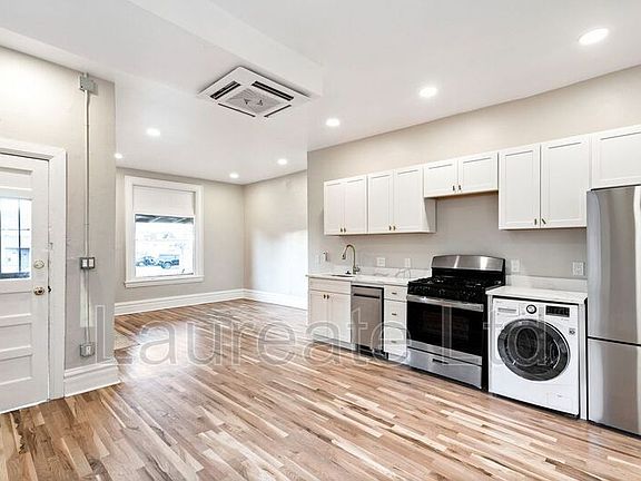 2nd image of 252 N Lincoln St #1