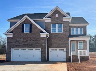 5604 Penguin Dr, Summerfield, NC 27358