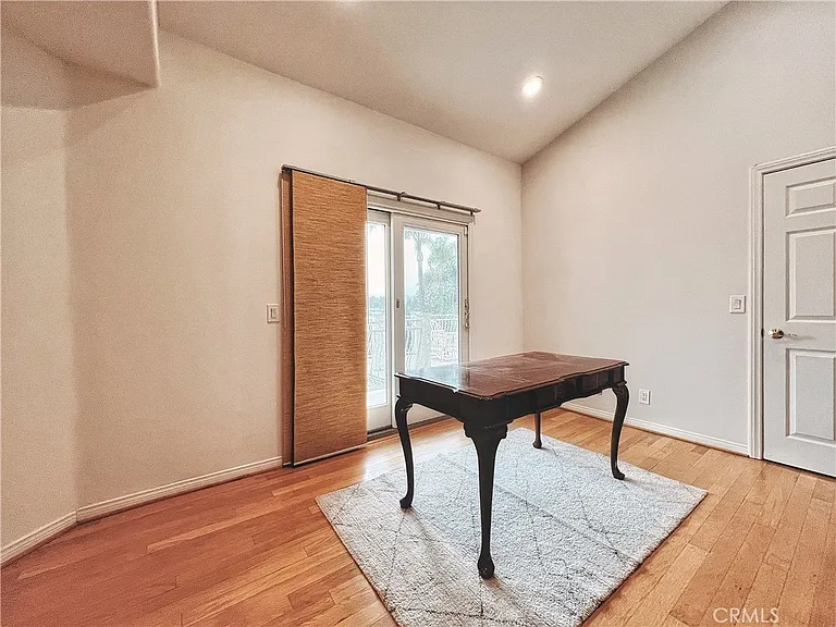 289 S Owens Dr — Photo 14