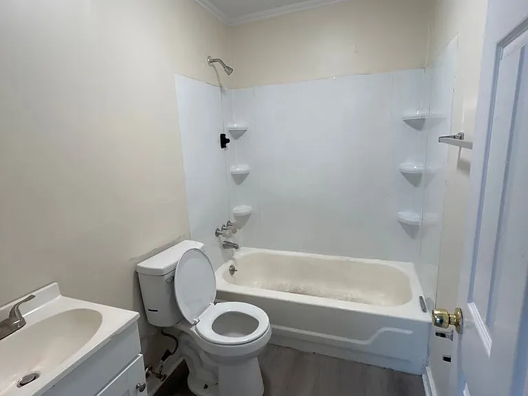 611 Stewart Ave SE — Photo 11
