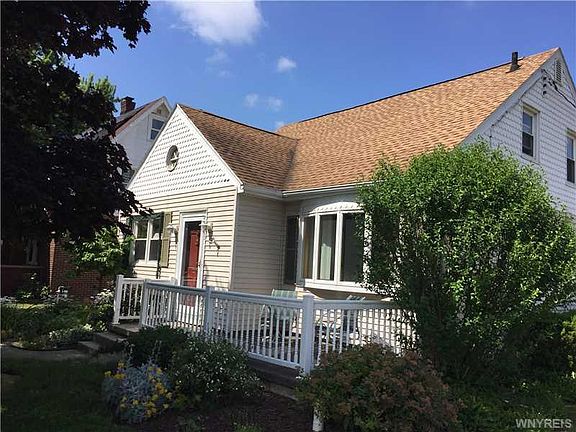2nd image of 40 Louis Ave