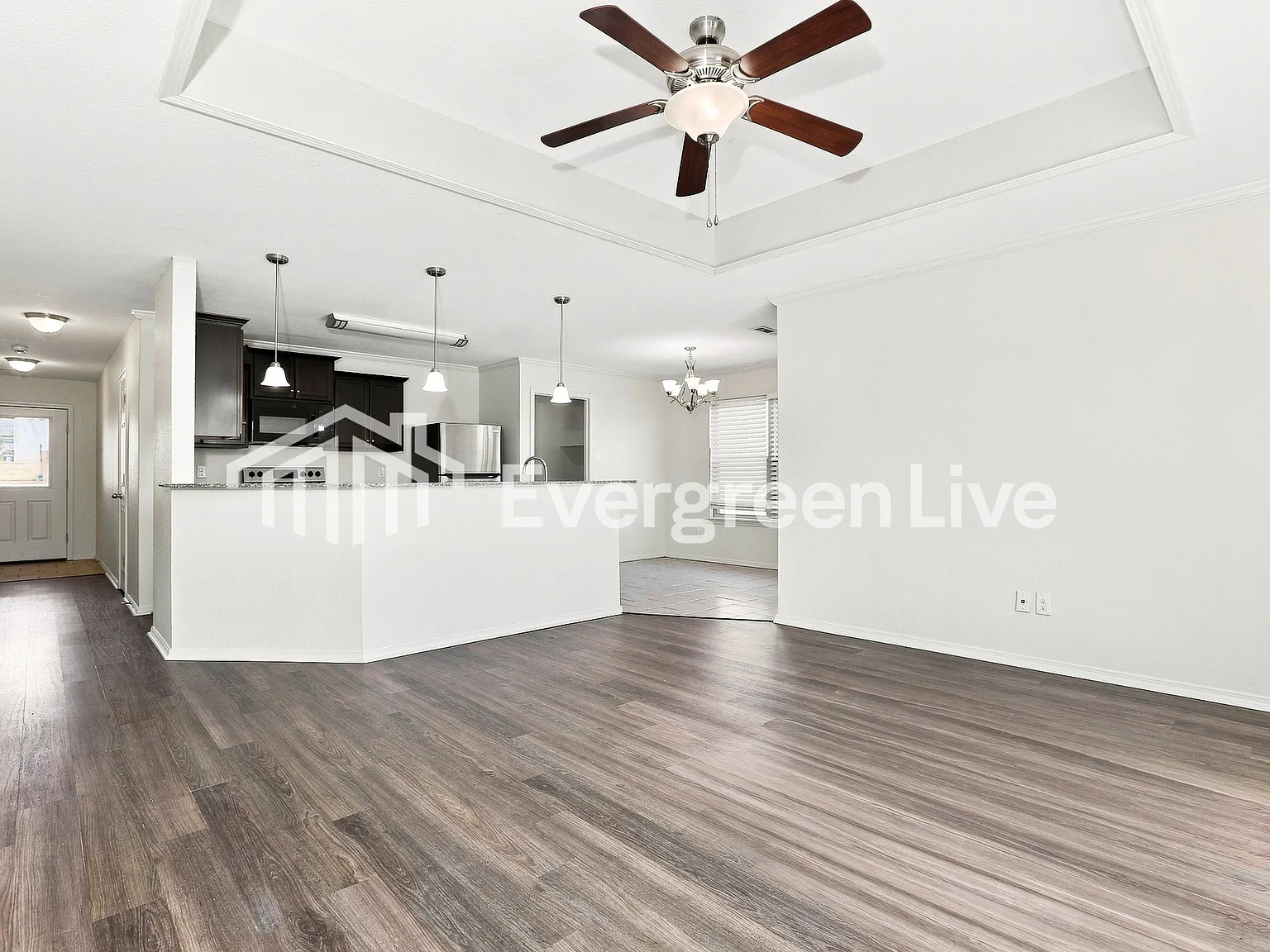 3 bed, 2.0 bath, 1428 sqft, $1,445 — Photo 4