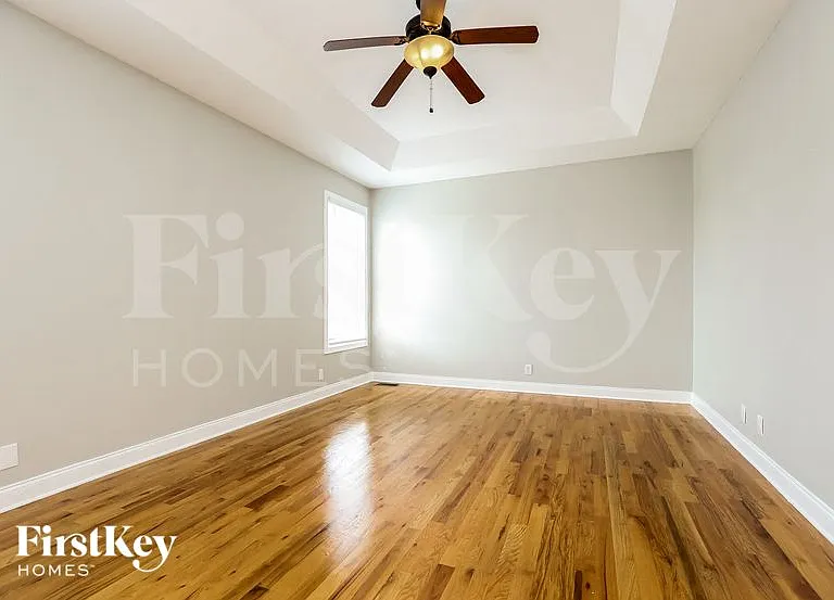 720 Courtland Ave — Photo 8