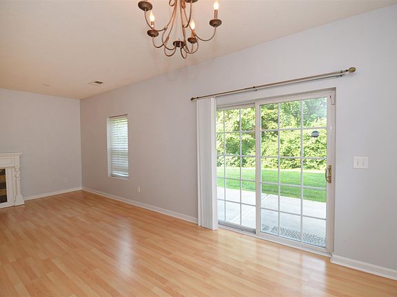 4th image of 1184 Periwinkle Dr