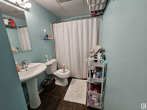 5th image of 10024 Jasper Ave NW #1506