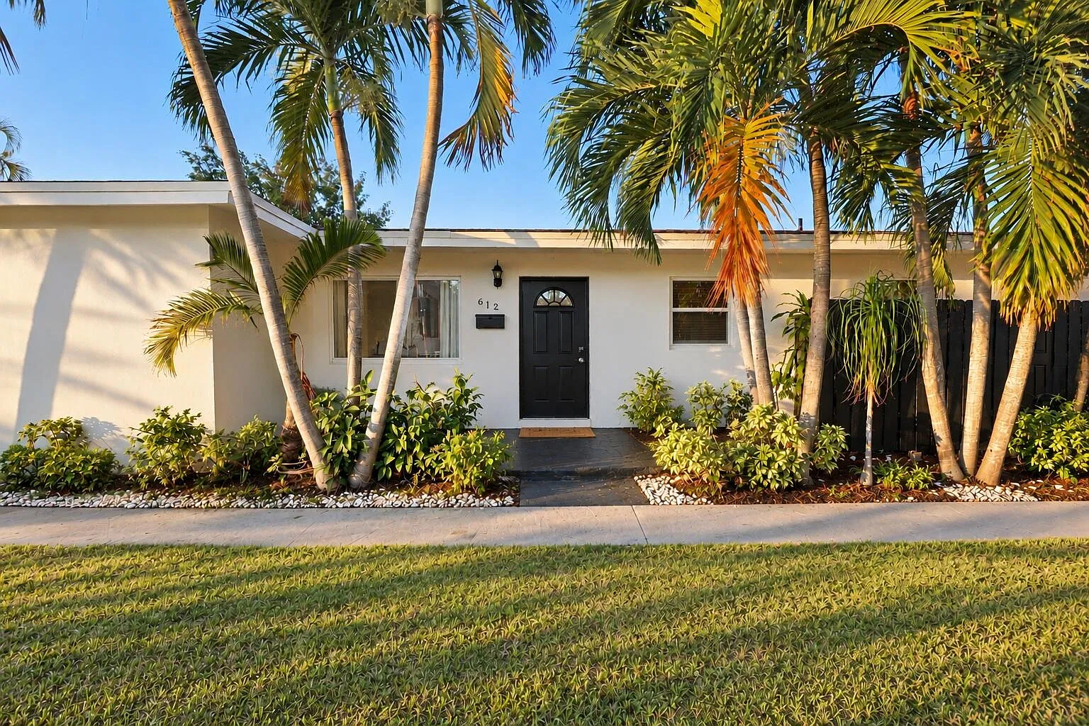 2 bed, 1.0 bath, 800 sqft, $2,750 — Photo 1