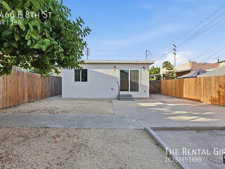 3466 E 8th St — Photo 22