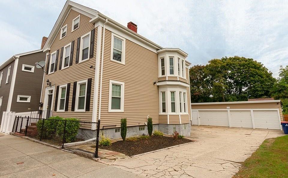 2nd image of 58 Hill St