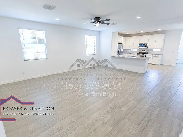 2226 E Kelly Dr — Photo 9