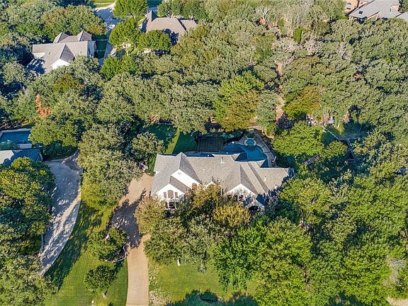 4th image of 3101 Creek View Dr