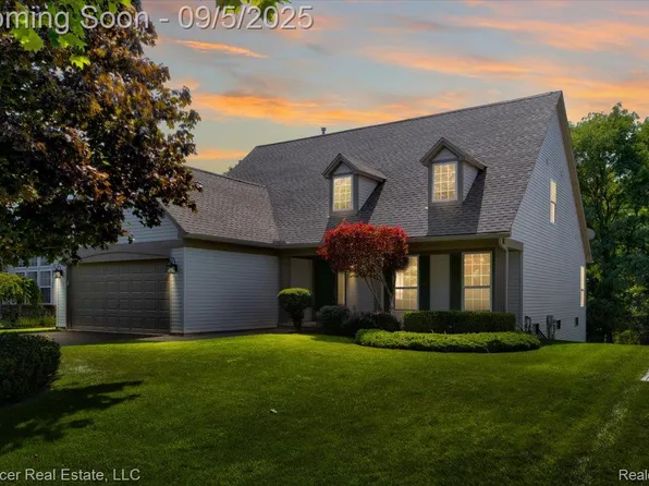1245 Woodbriar Dr, Oxford, MI 48371