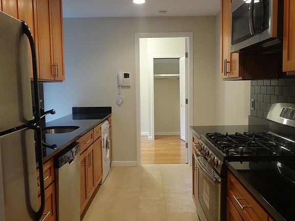 2nd image of 206 W 99th St APT 5A