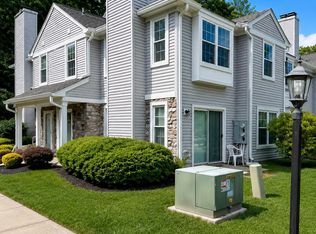 612 Mews Dr, Sellersville, PA 18960