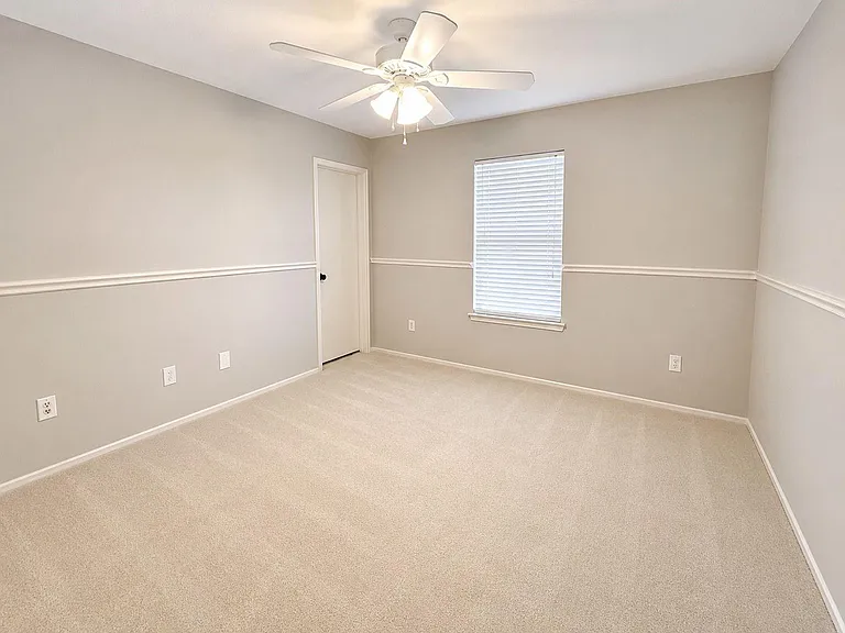 2138 Tower Bridge Rd — Photo 9