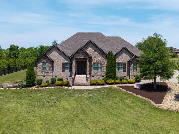 1196 Liberty Ln, Gallatin, TN 37066
