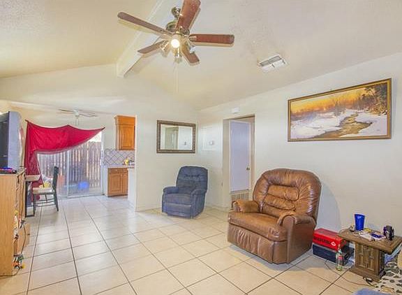 4th image of 1212 Tartan Ln