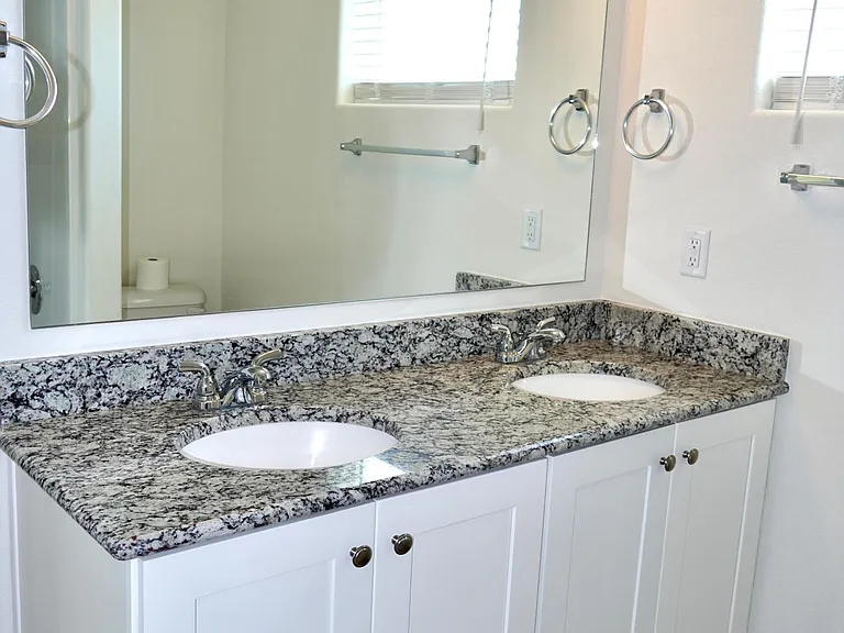 706 Grissom Dr — Photo 3