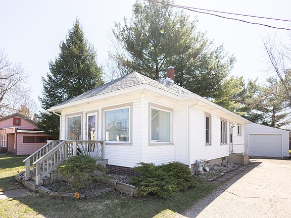 2nd image of 604 W Congress St