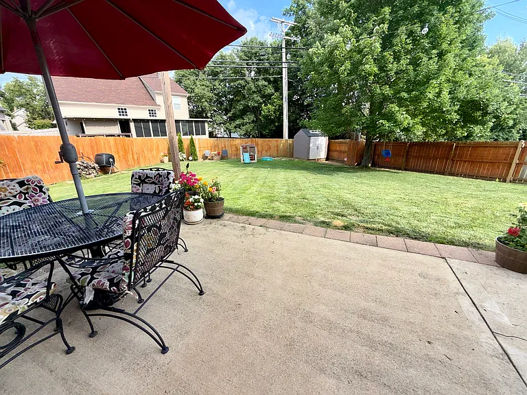 404 Sandersville Ct — Photo 27