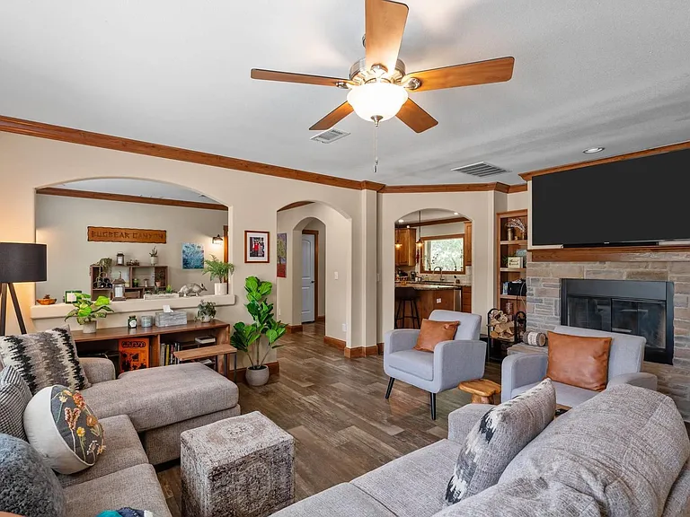23038 Pedernales Canyon Trl — Photo 4