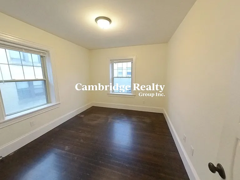 29 Commonwealth Ter #2T — Photo 4