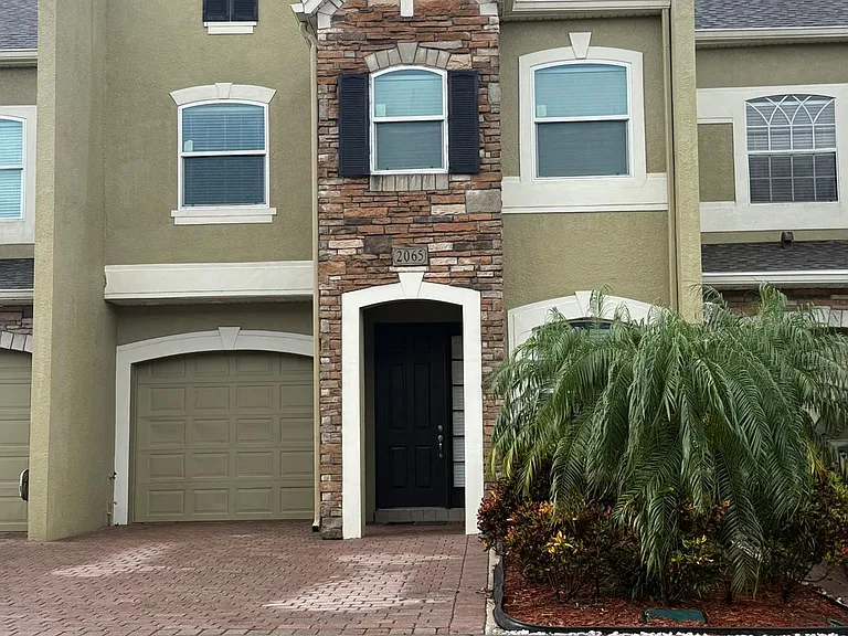 2065 Chatham Place Dr #2065 — Photo 1