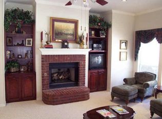 565 Dove Creek Cir, Grapevine, TX 76051