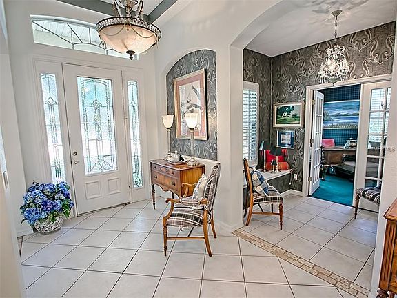 5th image of 178 Crystal Oak Dr