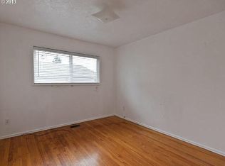 15721 NE Broadway St, Portland, OR 97230