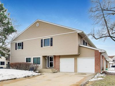 1096 Pine Tree Cir N, Buffalo Grove, IL, 60089