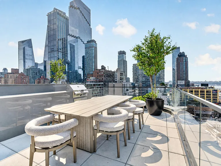 400 W 38th St #5GN — Photo 31