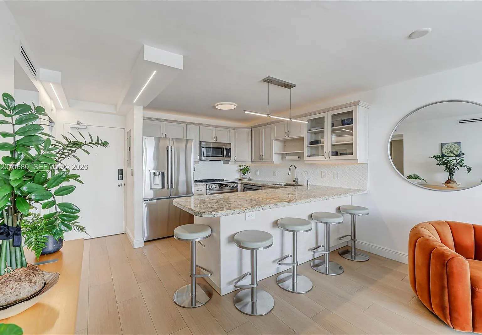The Presidential Condo — Photo 1