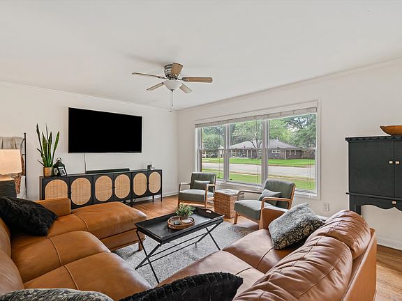 4th image of 5111 Sequoia Ave