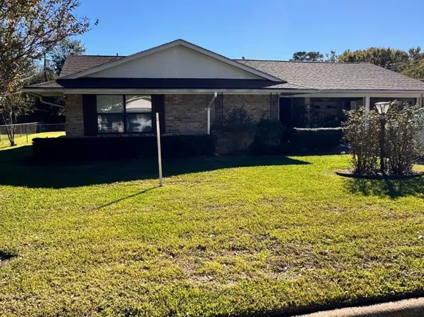 800 Humphrey St, Athens, TX 75751