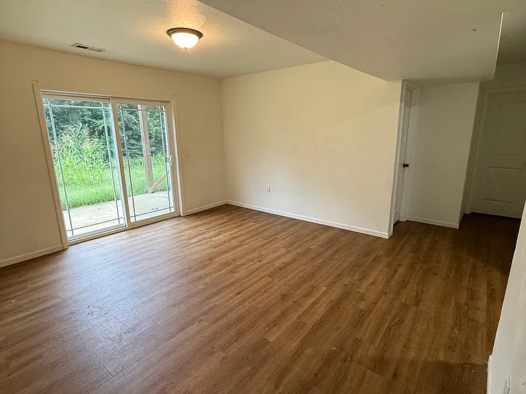 212 Hunter Ave — Photo 23