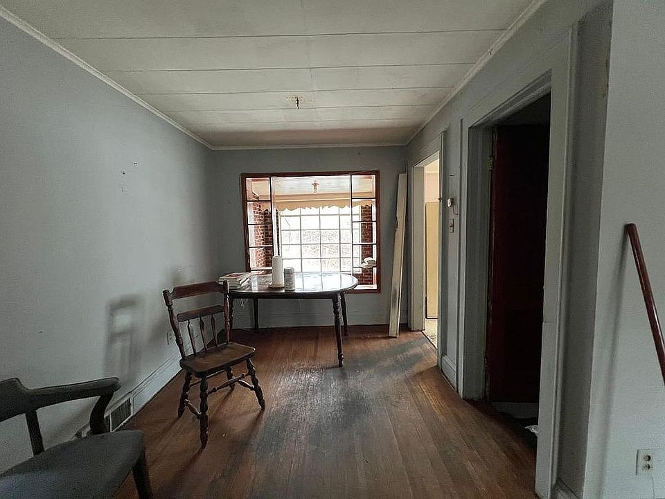 1st image of 113 Frontier St