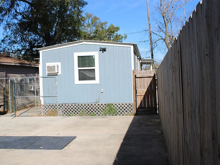 4214 Fuqua St #A — Photo 8
