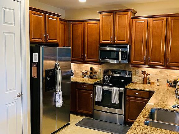5th image of 3492 Crosswater Dr