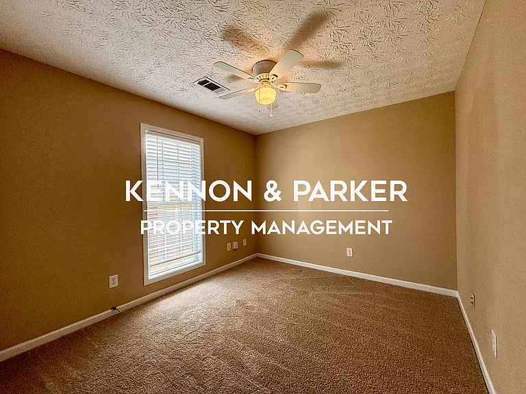 8028 Garrett Pines Dr — Photo 5