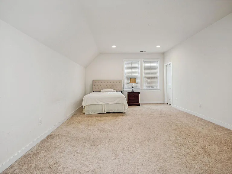 25495 Woodbine Farm Dr — Photo 25